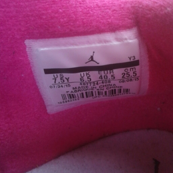 Shoes. Youth Size 7.5 The shoe was worn 1 time. - Picture 3 of 6